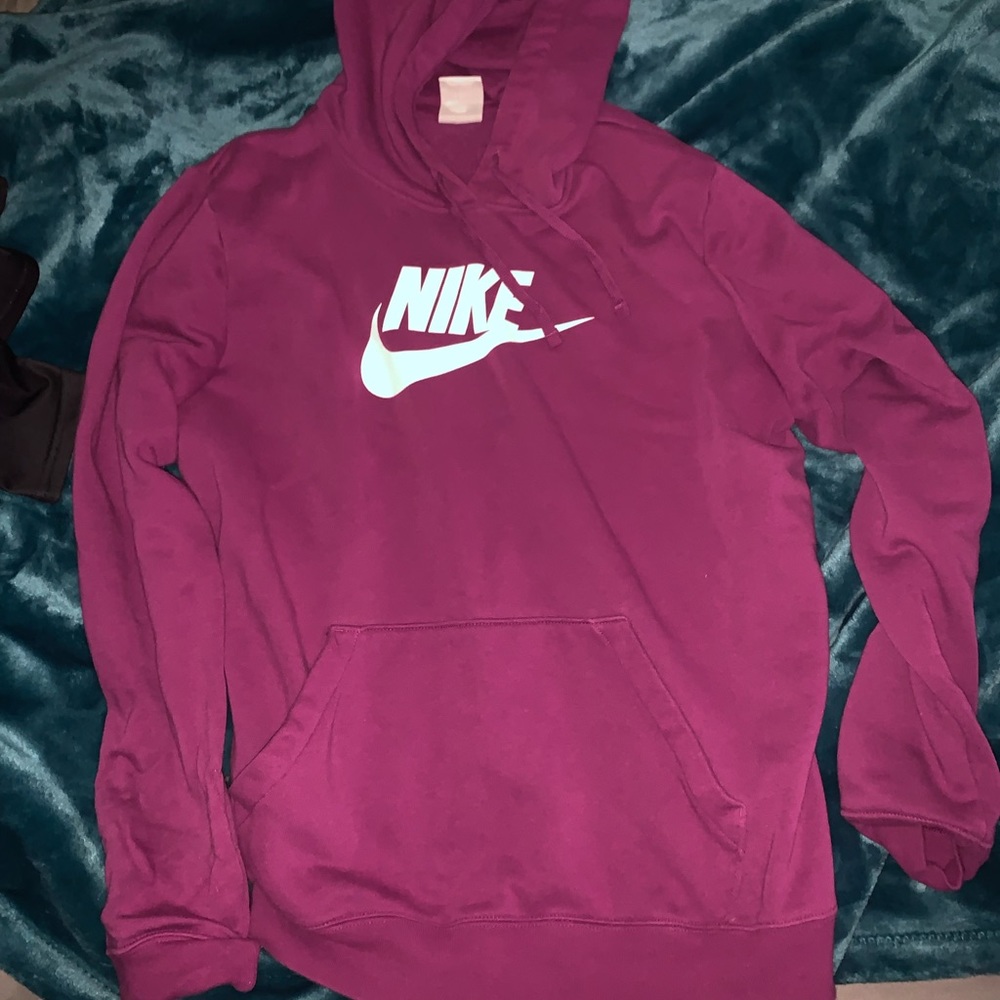 Like new womens size large Nike pullover